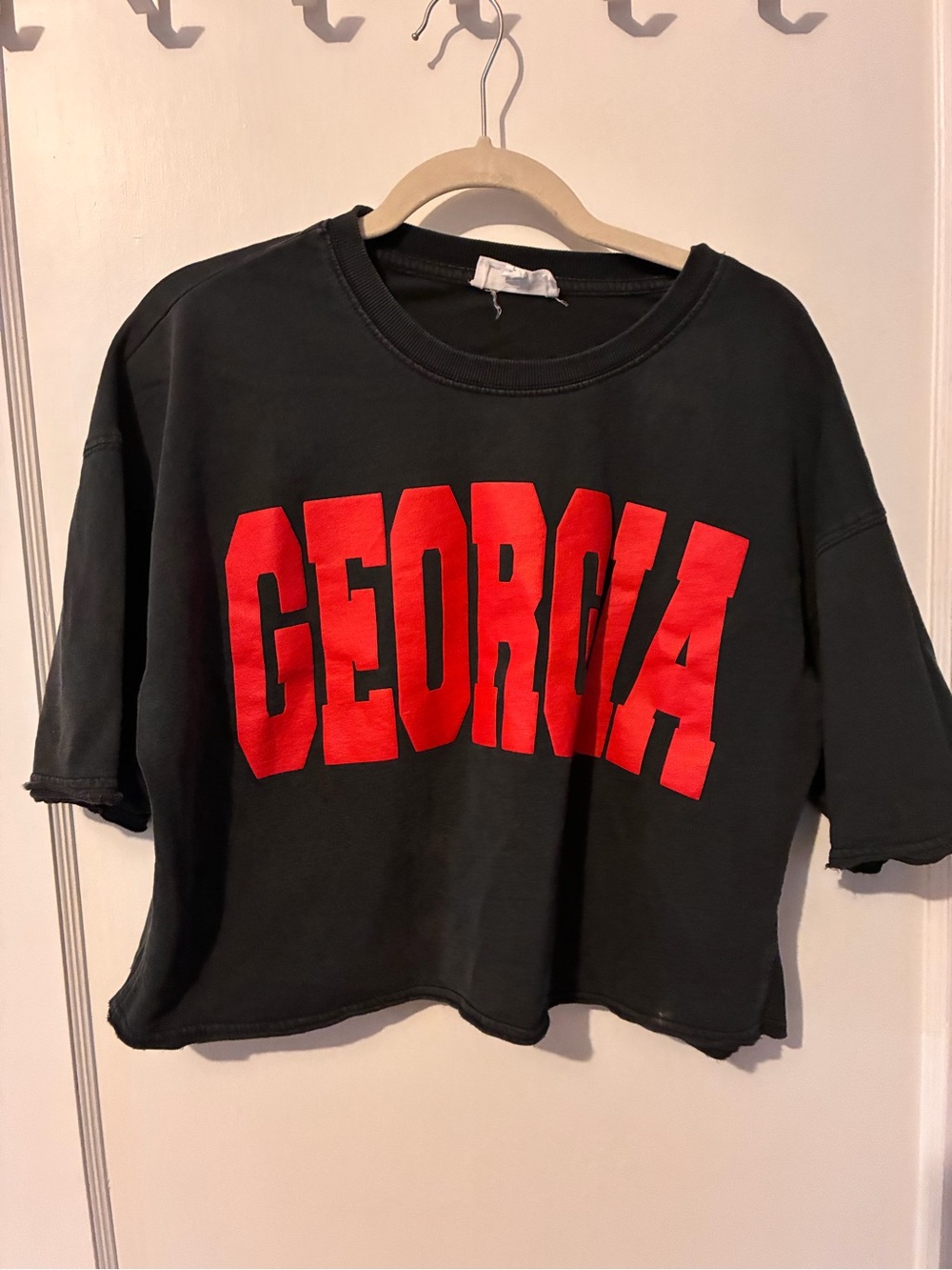 Black Cropped shirt with Red GEORGIA Graphic